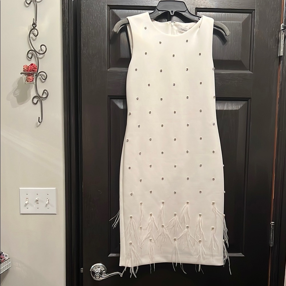 Calvin Klein White Sheath Midi Dress with Mock Neck and Sleeveless Design